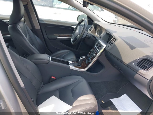 YV1612TC0F1309716 Volvo S60 T5 Premier Plus