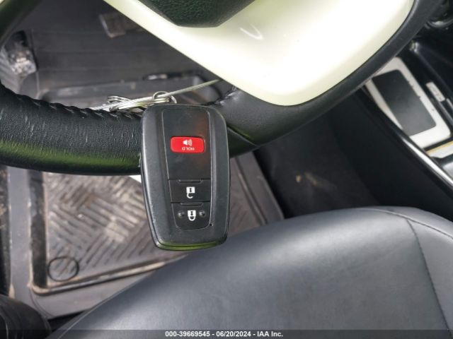Toyota Prius Four 2016 JTDKARFUXG3021158 Image 11