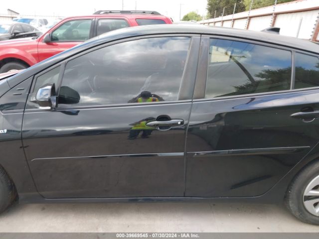 Toyota Prius Four 2016 JTDKARFUXG3021158 Image 14