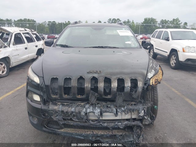 1C4PJLCB3FW723180 Jeep Cherokee Latitude Altitude