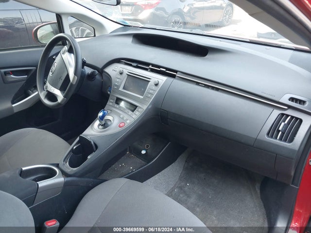 Toyota Prius Two 2015 JTDKN3DU4F1927269 Image 5