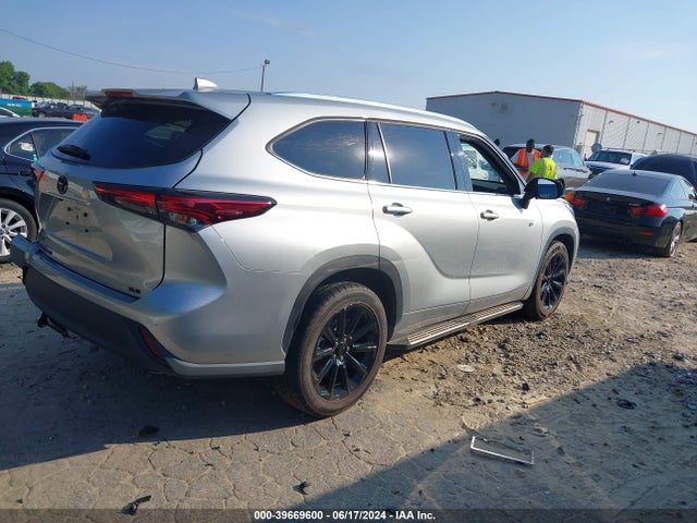 Toyota Highlander Xle 2021 5TDGZRAH5MS055723 Image 4