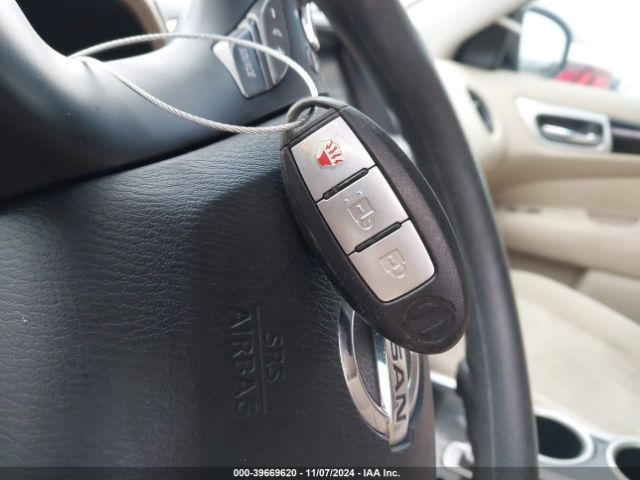 5N1AR2MN4GC629325 Nissan Pathfinder S