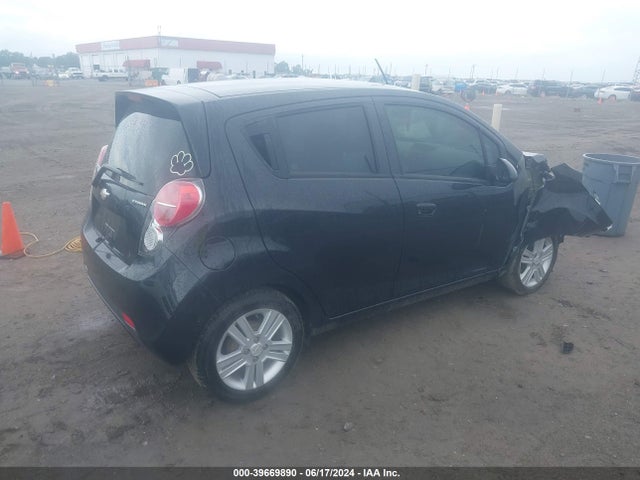 Chevrolet Spark 1lt Cvt 2015 KL8CD6S96FC809048 Image 4