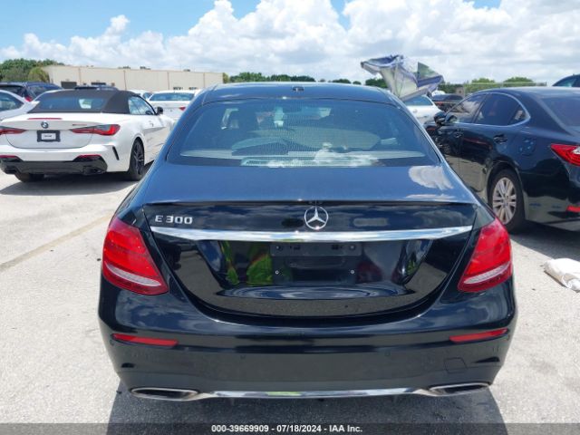 WDDZF4JBXHA048906 Mercedes-Benz E 300