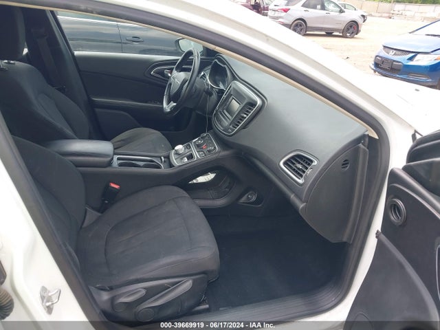 1C3CCCAB3FN743368 Chrysler 200 Limited