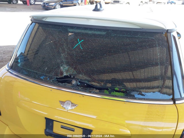 2008 MINI COOPER S WMWMF73598TV33407 Photo 5