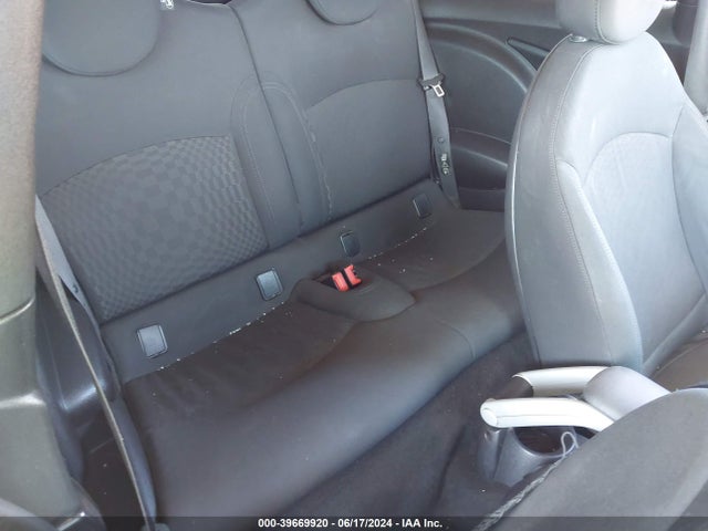 2008 MINI COOPER S WMWMF73598TV33407 Photo 7