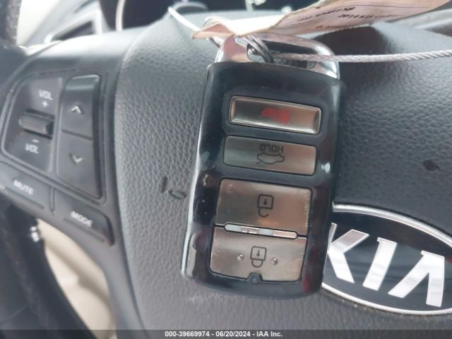 KNALN4D71E5123908 KIA Cadenza Premium