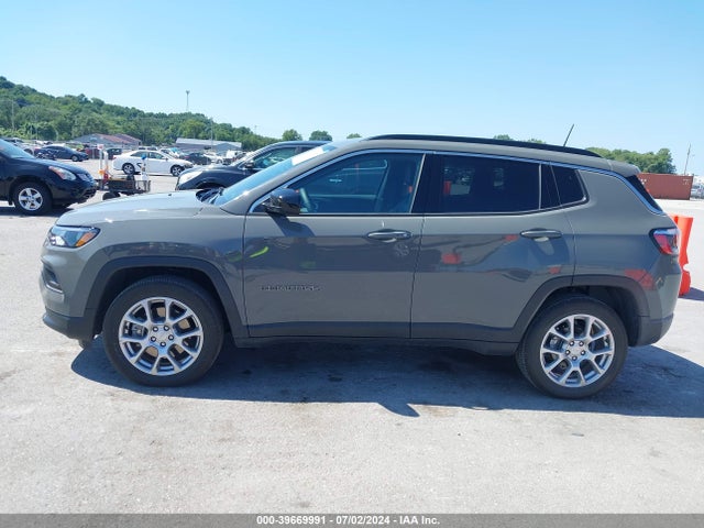 3C4NJDFN2RT575990 Jeep Compass Latitude Lux Fwd