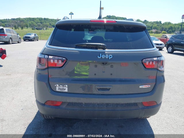 3C4NJDFN2RT575990 Jeep Compass Latitude Lux Fwd