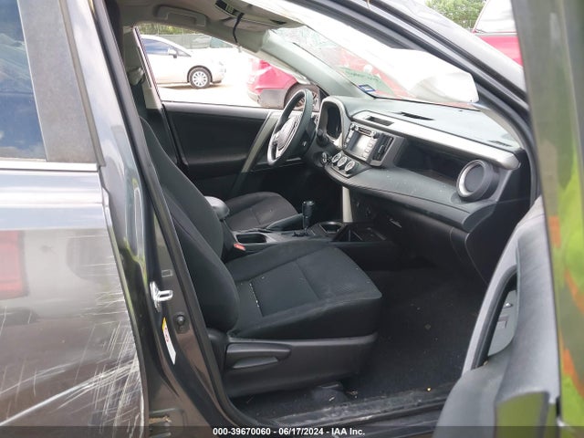 Toyota RAV4 LE 2018 2T3ZFREV6JW442003 Image 5