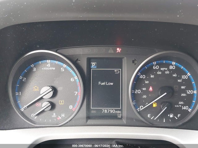 Toyota RAV4 LE 2018 2T3ZFREV6JW442003 Image 7
