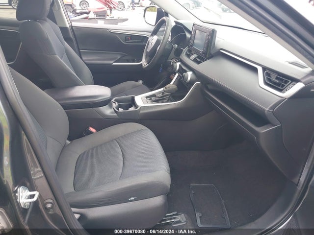 Toyota RAV4 LE 2020 2T3H1RFV0LC046226 Image 5