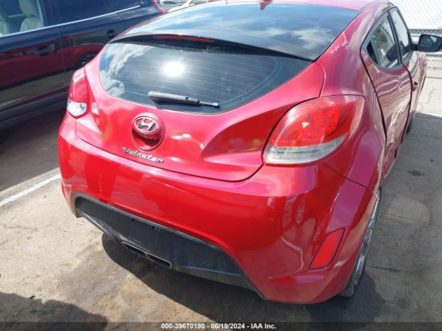 KMHTC6AD4EU200755 Hyundai Veloster Base W/black