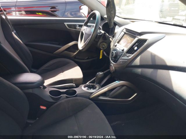 KMHTC6AD4EU200755 Hyundai Veloster Base W/black