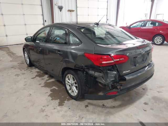 Ford FOCUS SE 2017 1FADP3F20HL341826 Image 3