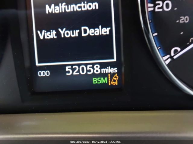 JTMRFREV3GJ072605 Toyota Rav4 Xle