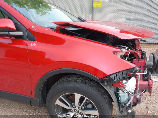 JTMRFREV3GJ072605 Toyota Rav4 Xle