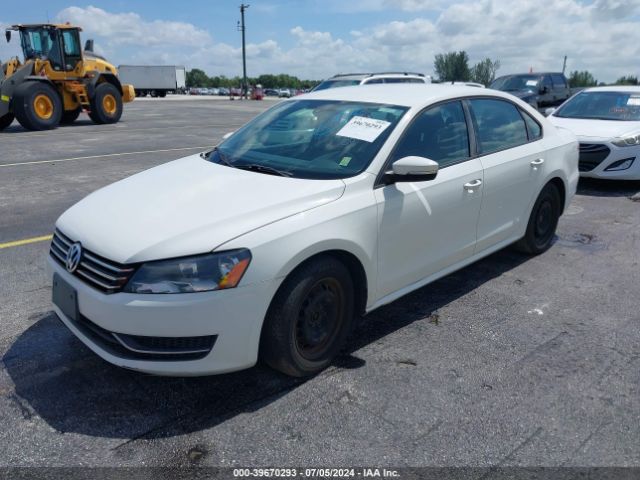 1VWAP7A31EC003932 Volkswagen Passat 2.5l S