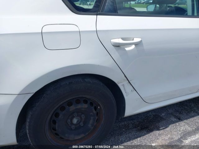 1VWAP7A31EC003932 Volkswagen Passat 2.5l S