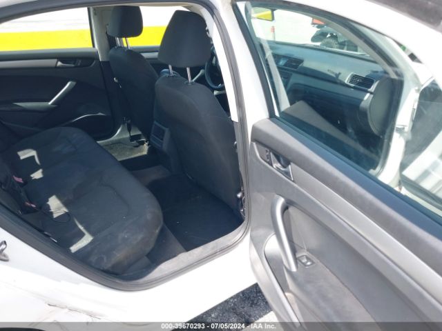 1VWAP7A31EC003932 Volkswagen Passat 2.5l S