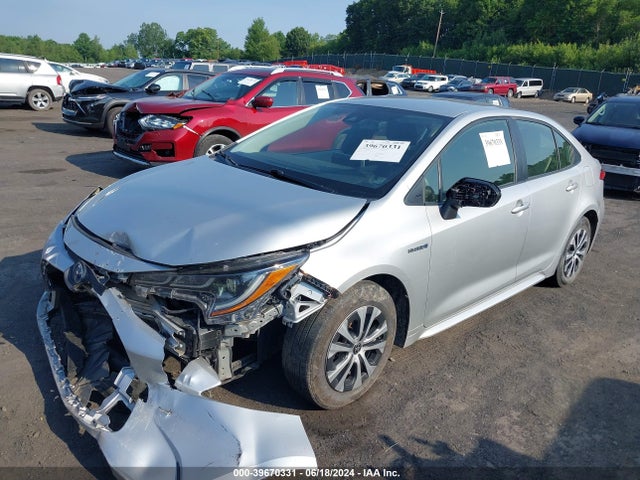 Toyota Corolla Hybrid Le 2021 JTDEAMDE9MJ030078 Image 2