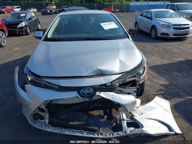 Toyota Corolla Hybrid Le 2021 JTDEAMDE9MJ030078 Image 6