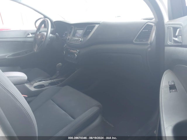 Hyundai Tucson Night 2017 KM8J3CA26HU545407 Image 5