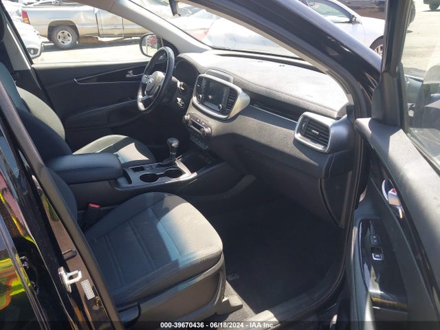 KIA Sorento 3.3l S 2019 5XYPGDA56KG586454 Image 5