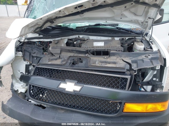 Chevrolet Express 2500 Work Van 2019 1GCWGAFP7K1309946 Image 10