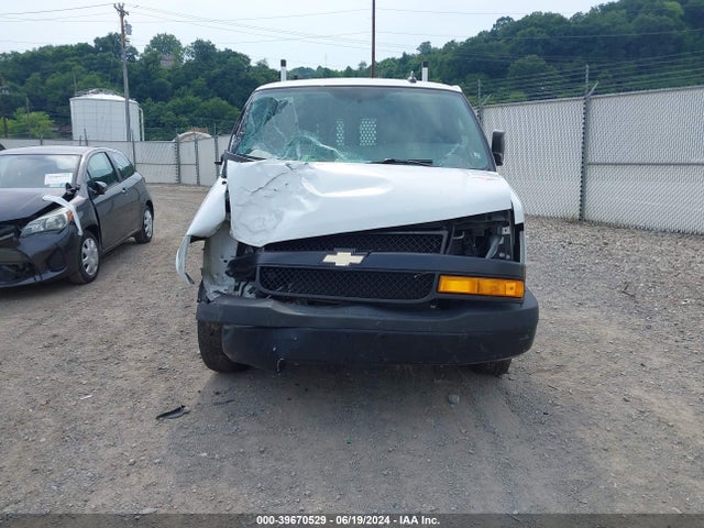 Chevrolet Express 2500 Work Van 2019 1GCWGAFP7K1309946 Image 13