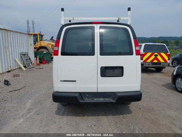 Chevrolet Express 2500 Work Van 2019 1GCWGAFP7K1309946 Image 17