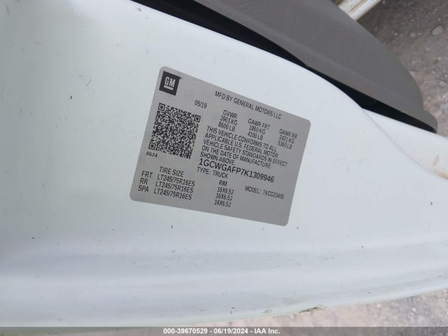Chevrolet Express 2500 Work Van 2019 1GCWGAFP7K1309946 Image 9