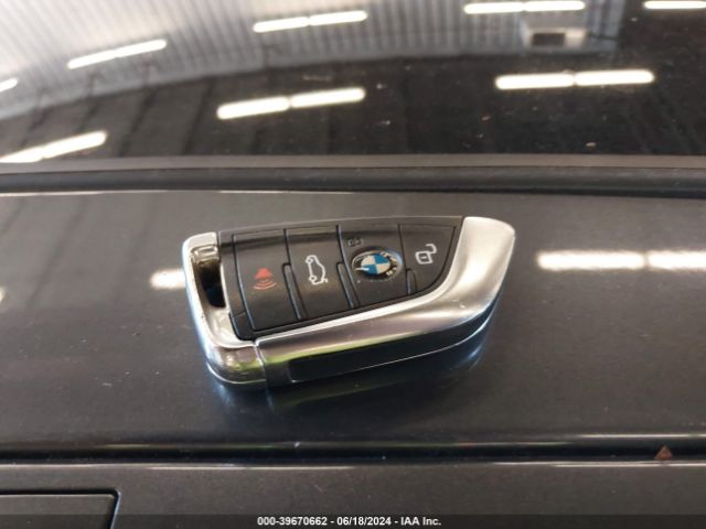 3MW5R1J08L8B23858 BMW 330I