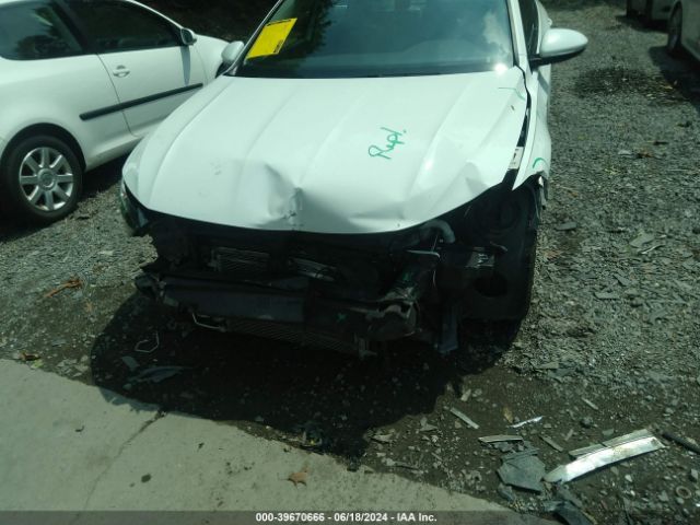 3VWG57BU4KM008723 Volkswagen Jetta 1.4t Sel Premium