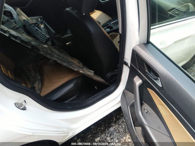 3VWG57BU4KM008723 Volkswagen Jetta 1.4t Sel Premium