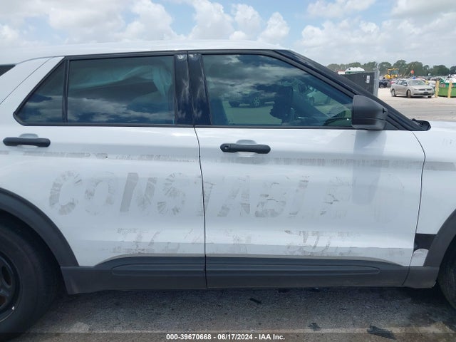 Ford Police Interceptor Utility 2020 1FM5K8AB6LGB84303 Image 13