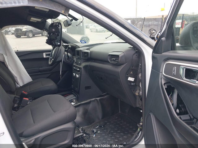 Ford Police Interceptor Utility 2020 1FM5K8AB6LGB84303 Image 5