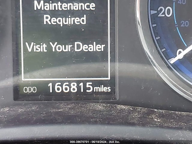 Toyota COROLLA SE 2018 5YFBURHE9JP846006 Image 15