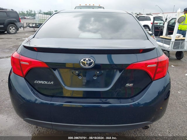 Toyota COROLLA SE 2018 5YFBURHE9JP846006 Image 16