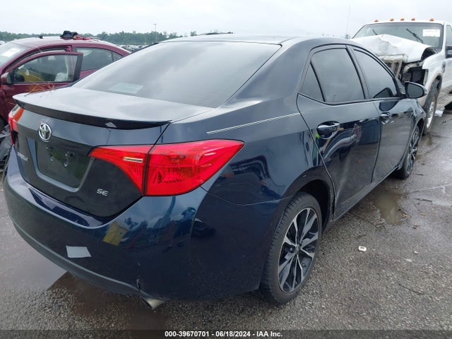 Toyota COROLLA SE 2018 5YFBURHE9JP846006 Image 4