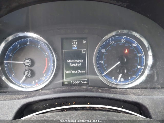 Toyota COROLLA SE 2018 5YFBURHE9JP846006 Image 7