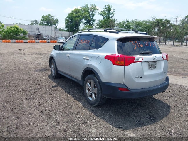 Toyota Rav4 Xle 2015 JTMRFREV3FD152502 Image 3