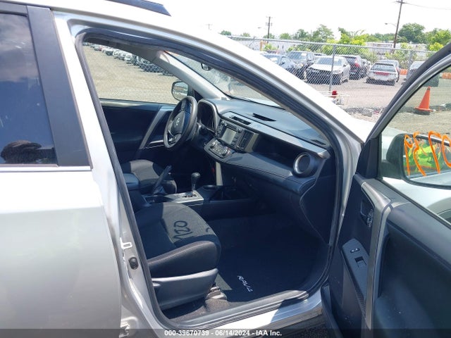 Toyota Rav4 Xle 2015 JTMRFREV3FD152502 Image 5