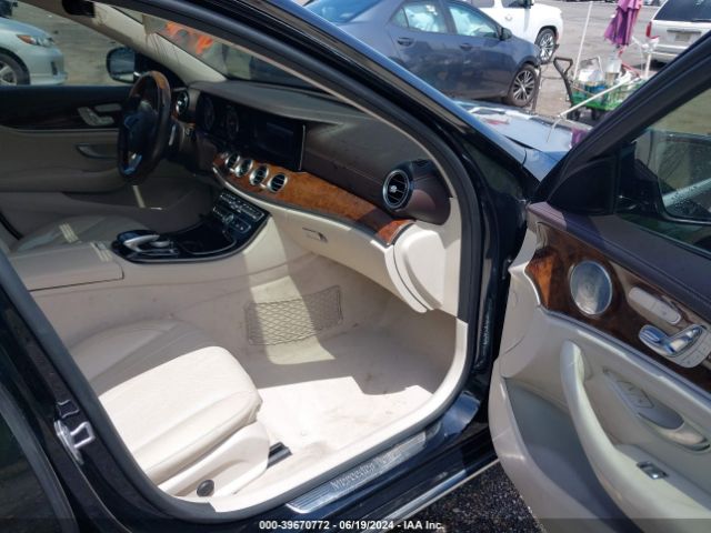 WDDZH6GB1HA167375 Mercedes-Benz E 400 4matic