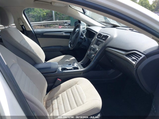 Ford FUSION S 2017 3FA6P0G78HR204605 Image 5