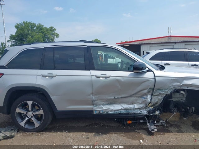 Jeep Grand Cherokee 4xe 2023 1C4RJYB66PC589021 Image 13