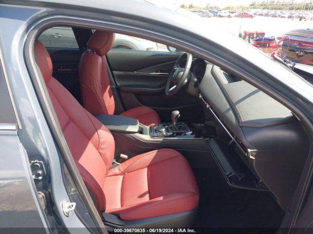 3MVDMBCMXRM610867 Mazda Cx-30 2.5 S Carbon Edition
