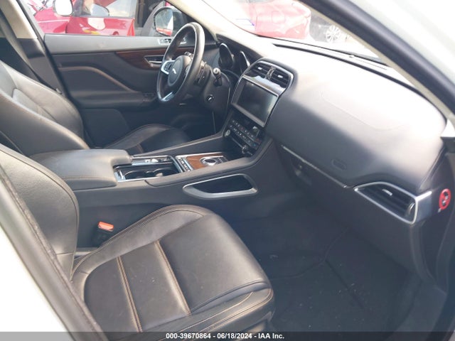 2019 JAGUAR F-PACE SADCK2FX2KA366566 Photo 4